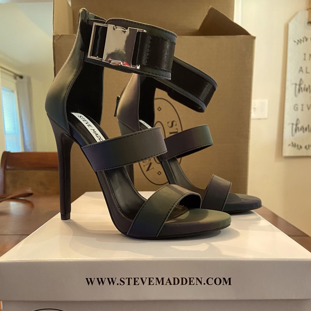 Steve Madden Felice Metallic Heels